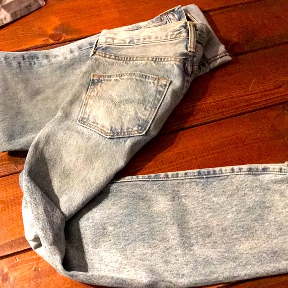 Vintage Levi’s 501 Highwaisted Jeans - Picture 7 of 7